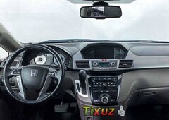 Auto Honda Odyssey 2013 de único dueño en buen estado