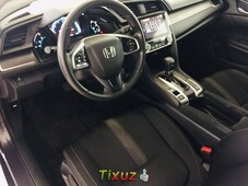 Auto Honda Civic 2019 de único dueño en buen estado