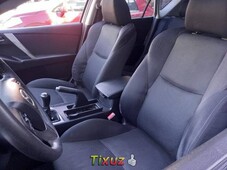 Auto Mazda 3 2011 de único dueño en buen estado