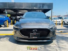 Auto Mazda 3 2020 de único dueño en buen estado