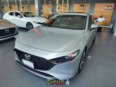 Auto Mazda 3 2020 de único dueño en buen estado