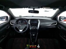 Auto Toyota Yaris 2018 de único dueño en buen estado