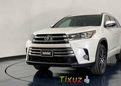 Venta de Toyota Highlander 2017 usado Automatic a un precio de 530999 en Juárez