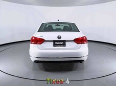 Volkswagen Passat 2013 en buena condicción