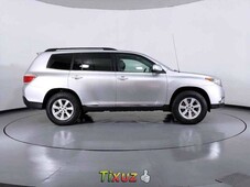 Toyota Highlander 2012 impecable en Juárez