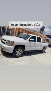Chevrolet Silverado 5.3 2500 Doble Cabina Ls 4x2 Mt