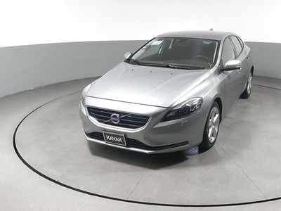 Volvo V40 1.6 FIRST EDITION T3 Hatchback 2015