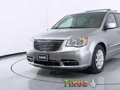 Chrysler Town and Country Touring Piel 36L