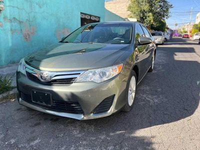 Toyota Camry 2.5 Le Mt