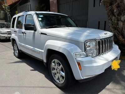 Jeep Liberty Limited Base Piel 4x4 Mt