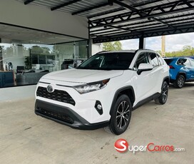 Toyota RAV4 LE 2021