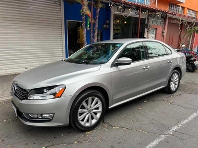 Volkswagen Passat 2.5 Confortline R 17 At