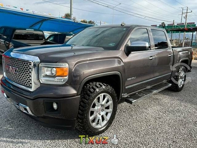 Gmc sierra Denali 62 pantalla llantamud