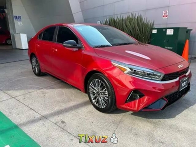 Kia Forte Sedán 16L GT Aut