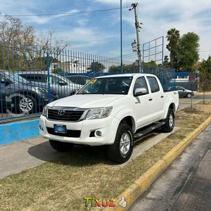 Toyota Hilux Cabina Doble Mid 2013