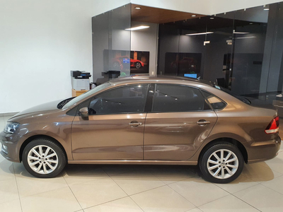 Volkswagen Vento 1.6 Highline Mt