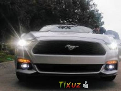 Ford Mustang 2015 impecable