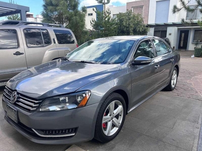 Volkswagen Passat 2.5 Sportline At