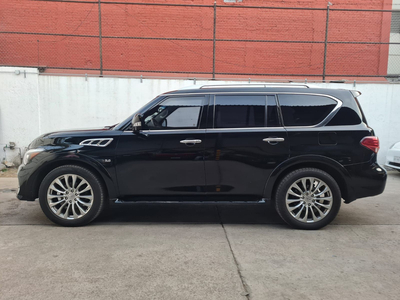 Infiniti QX80 5.6 7 Pasajeros At