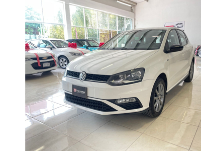 VOLKSWAGEN POLO5 PTS. HB, JOIN, L4, 1.6 LT. 105 HP, TM 5, A/AC., VE, PANTALLA 6.5
