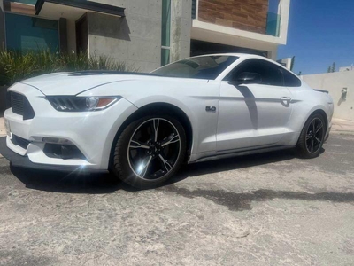 Ford Mustang 5.0l V8 Mt