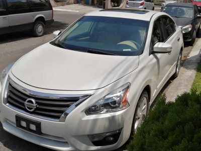 Nissan Altima Full Equipo