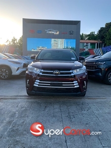 Toyota Highlander LE 2019