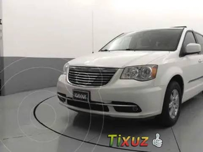 Chrysler Town and Country Touring 36L