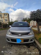 Nissan Tiida 1.8 Premium 5 p