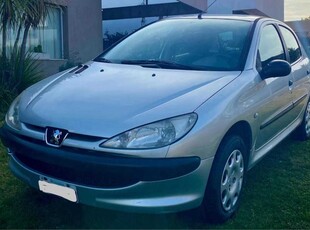 Peugeot 206 1.4 Xr Confort