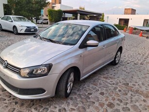 Volkswagen Vento 1.6 Active Mt