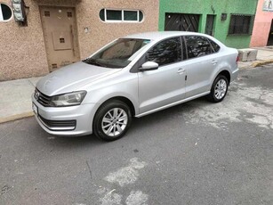 Volkswagen Vento 1.6 Confortline Mt