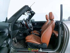 Auto MINI Cooper Convertible 2017 de único dueño en buen estado