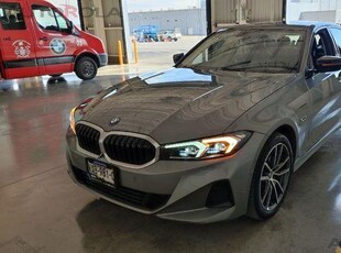 BMW 330 e