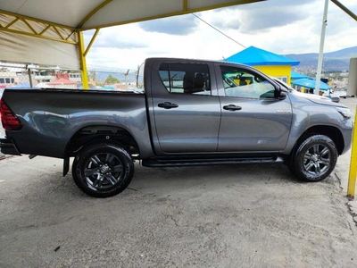 Toyota Hilux 2.7 Cabina Doble Sr Mt