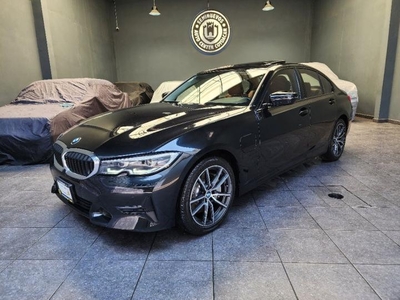 BMW 330 e