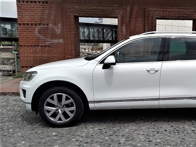 Volkswagen Touareg 3.0 Dynaudio At