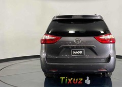 Se vende urgemente Toyota Sienna 2015 en Juárez