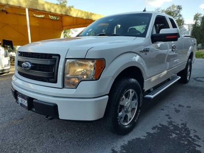 Ford F-150 5.0l Xl Cabina Y Media 4x2 Mt