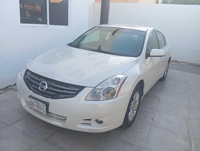 Nissan Altima 2.5 Sl At Piel Cvt