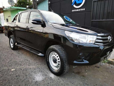 Toyota Hilux 2.7 Cabina Doble Base Mt