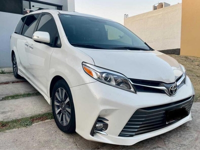 Toyota Sienna 3.5 Limited At