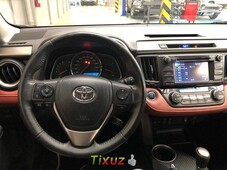 Auto Toyota RAV4 2013 de único dueño en buen estado