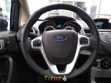Auto Ford Fiesta 2016 de único dueño en buen estado