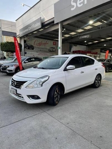 Nissan Versa Platinum