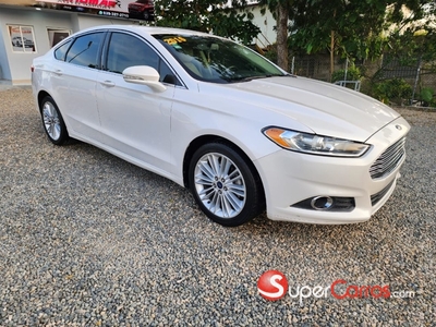 Ford Fusion SE 2016