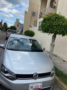 Volkswagen Vento 1.6 Confortline Mt