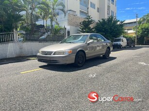 Toyota Camry LE 2001