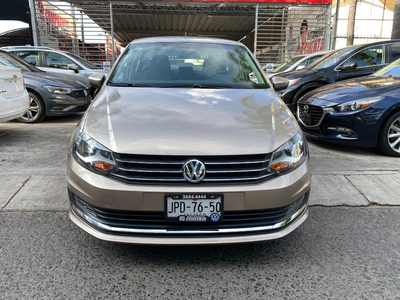 Volkswagen Vento 1.6 Highline At