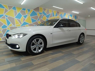 BMW Serie 3 2.0 320ia Sport Line At